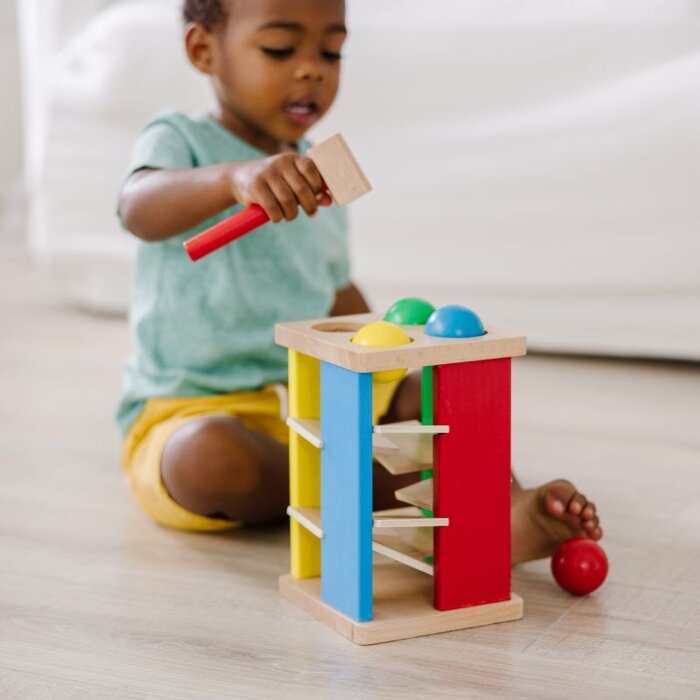 Drewniana wieża przebijanka z kolorowymi kulkami i młotkiem Melissa & Doug