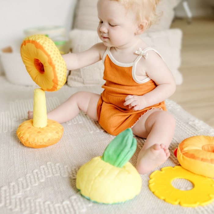 Układanka sensoryczna dla niemowląt Pineapple Soft Stacker Melissa & Doug