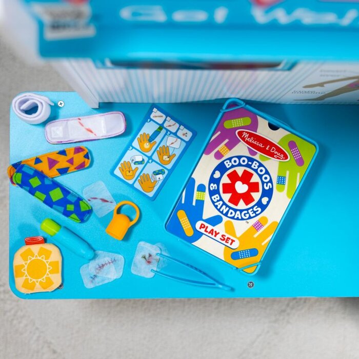 Zestaw pierwsza pomoc na skaleczenia Bandaże i plasterki Melissa & Doug